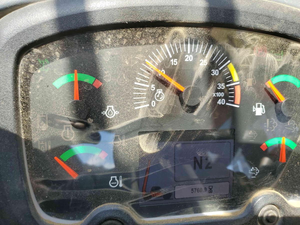 2017 JLG 1255