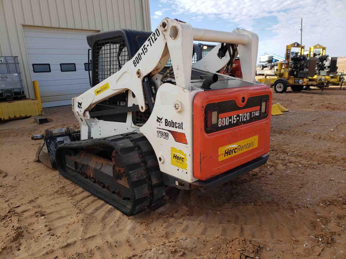 2017 Bobcat T740