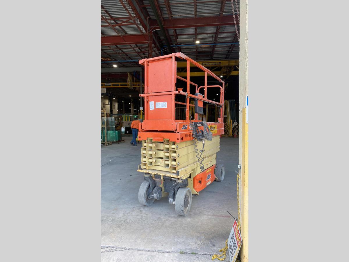 2016 JLG 2632ES
