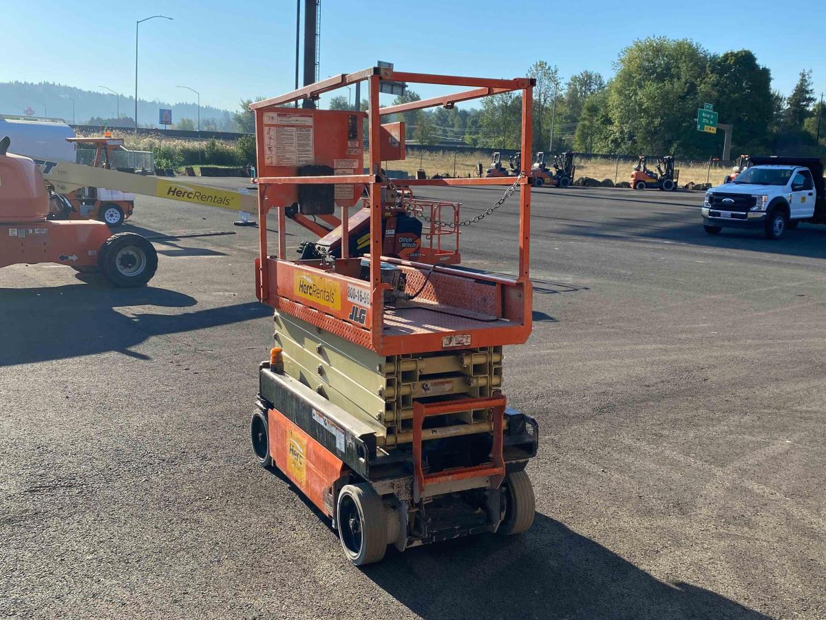 2017 JLG 1932R