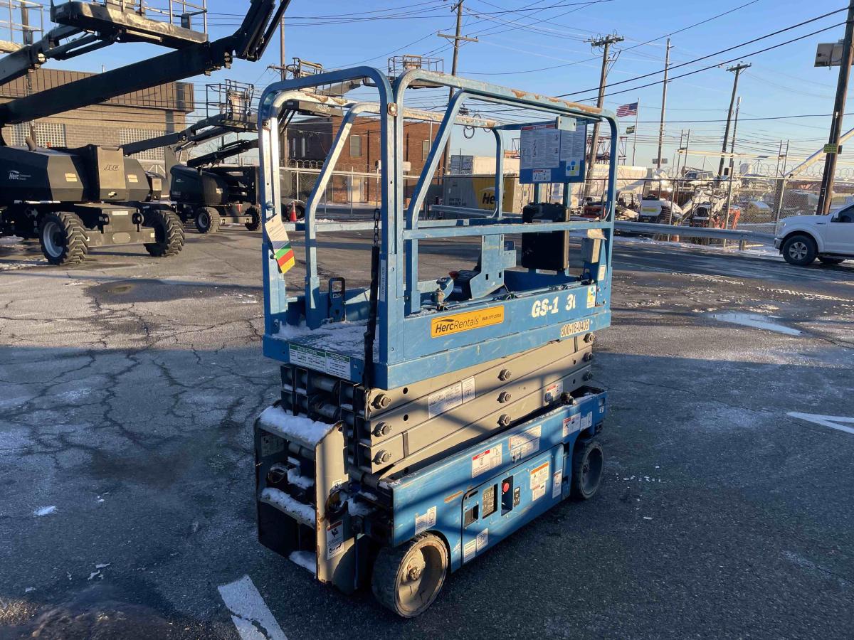 2017 Genie GS-1930