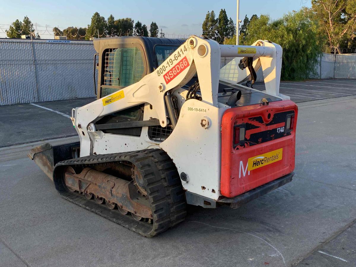 2018 Bobcat T740