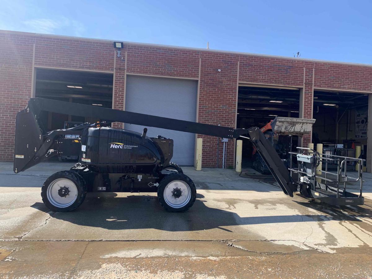 2014 JLG 600AJ