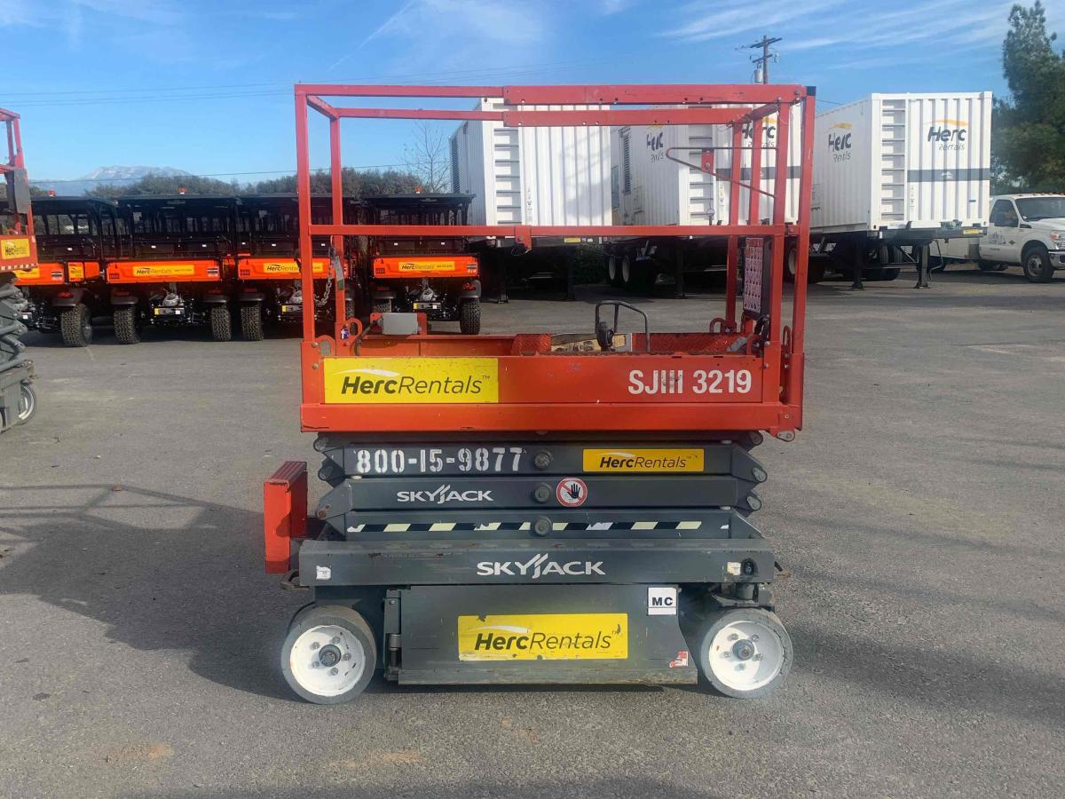 2017 Skyjack SJ3219