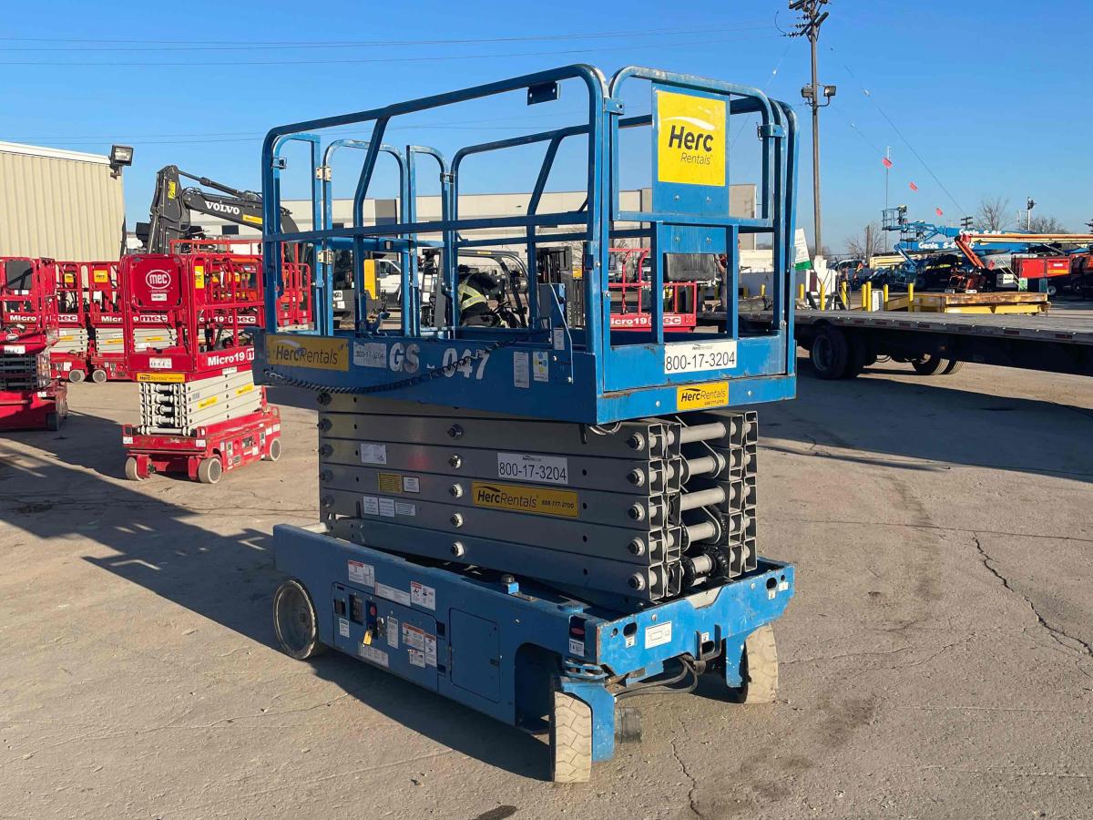 2017 Genie GS-4047
