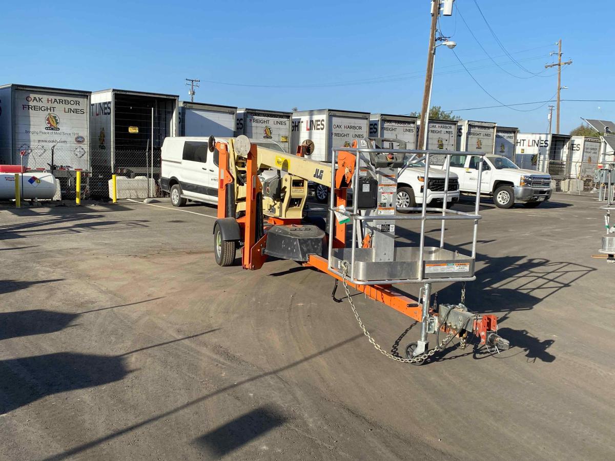 2017 JLG T500J-2