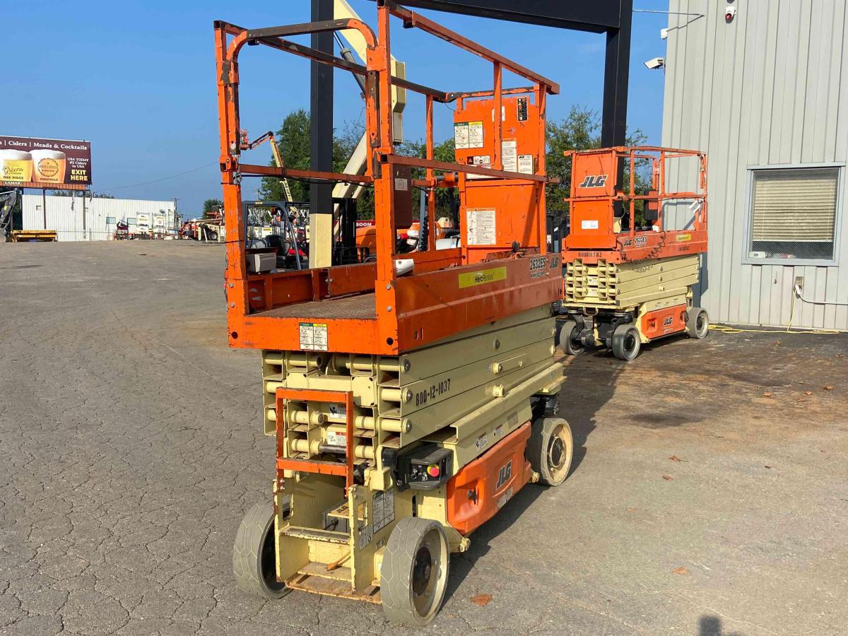 2016 JLG 2632ES
