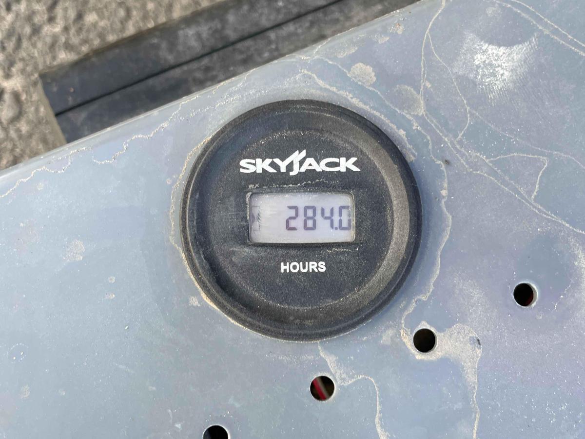 2017 Skyjack SJ4740