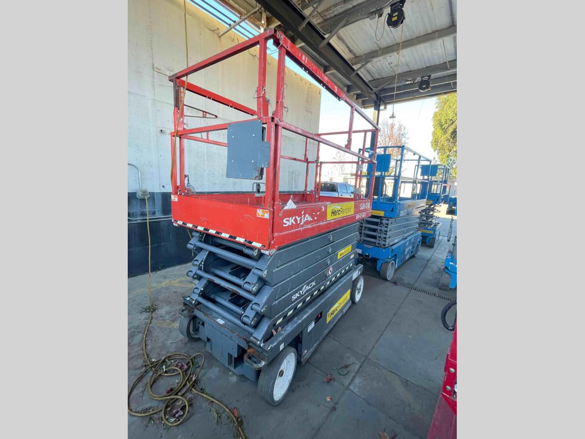 2016 Skyjack SJ4740