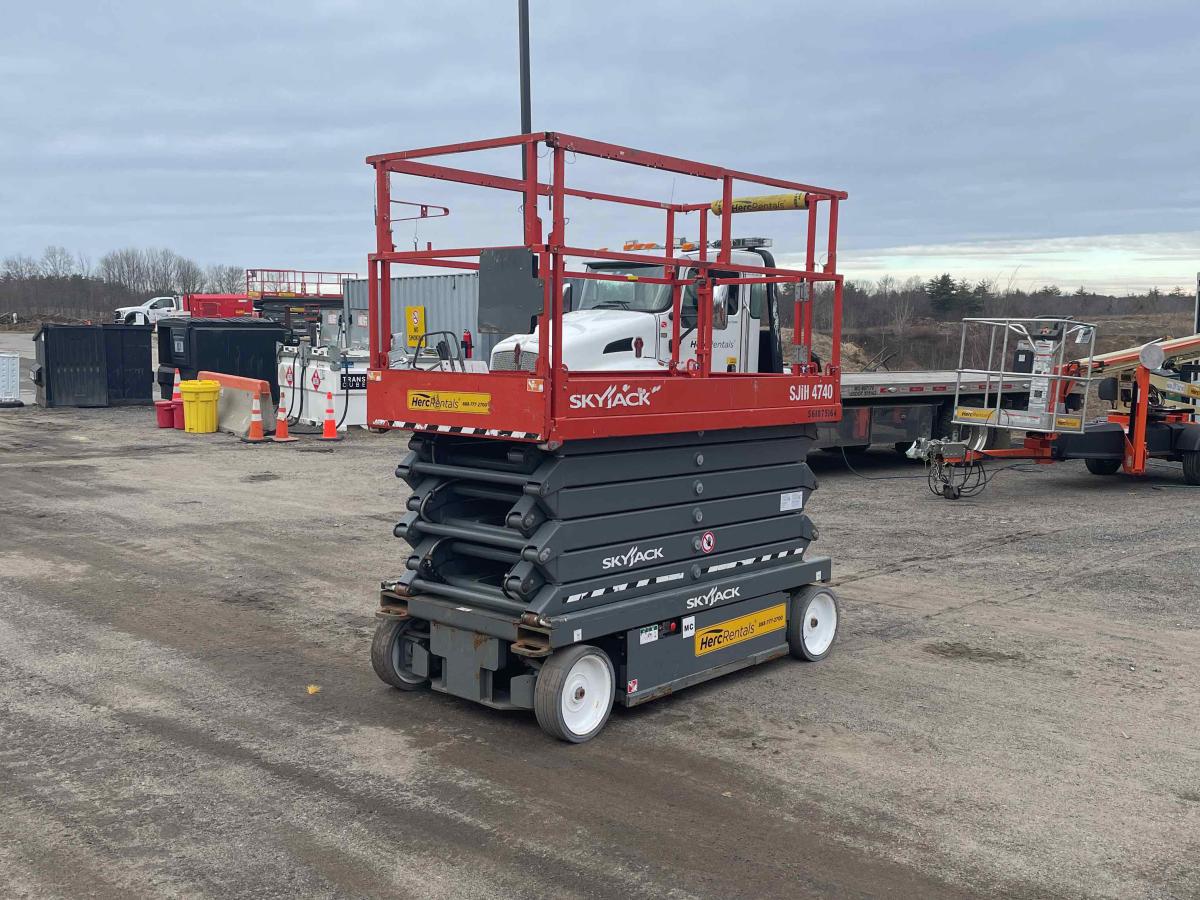 2017 Skyjack SJ4740