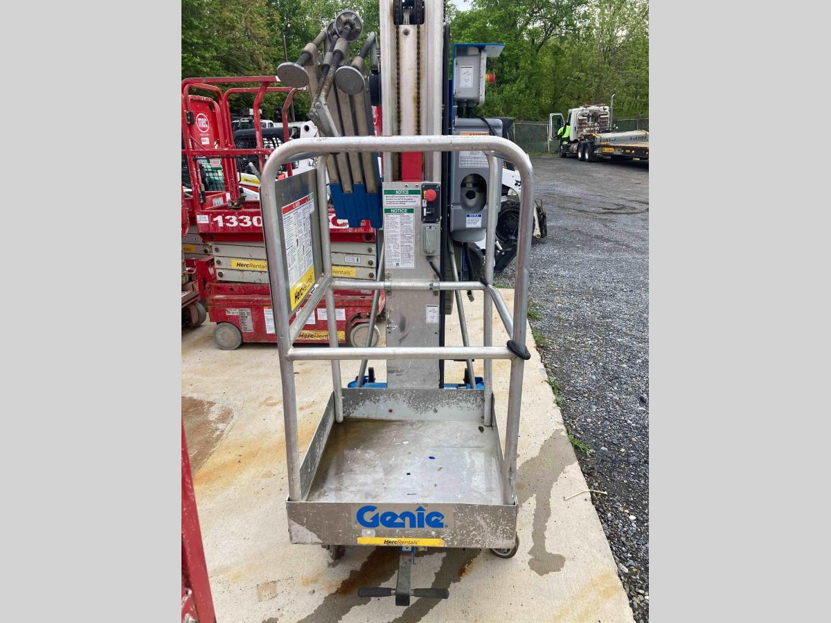 2017 Genie AWP-30S-2