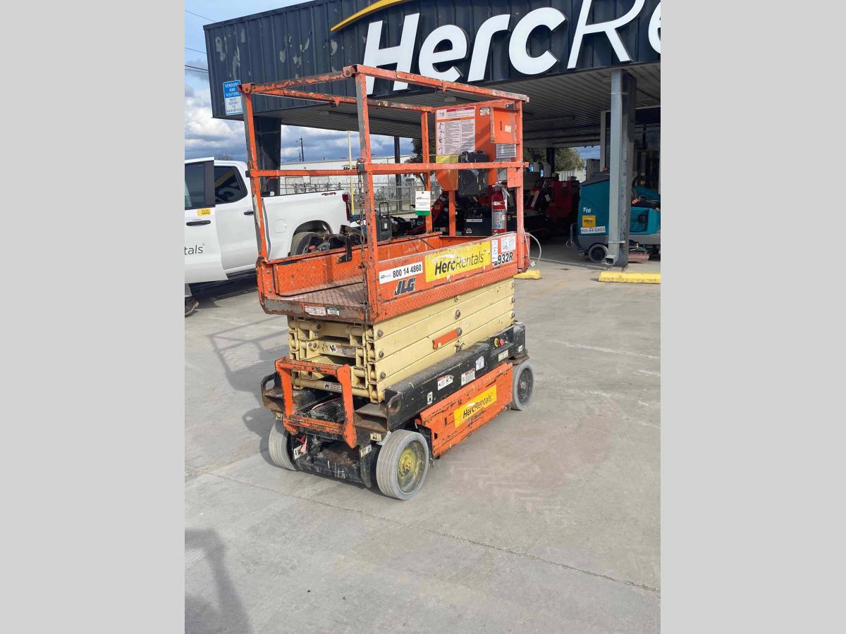 2017 JLG 1932R