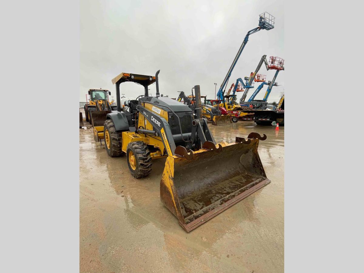 2015 John Deere 210L
