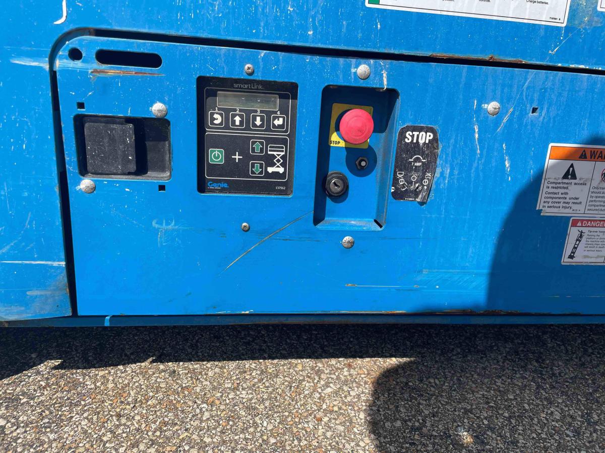 2016 Genie GS-3232
