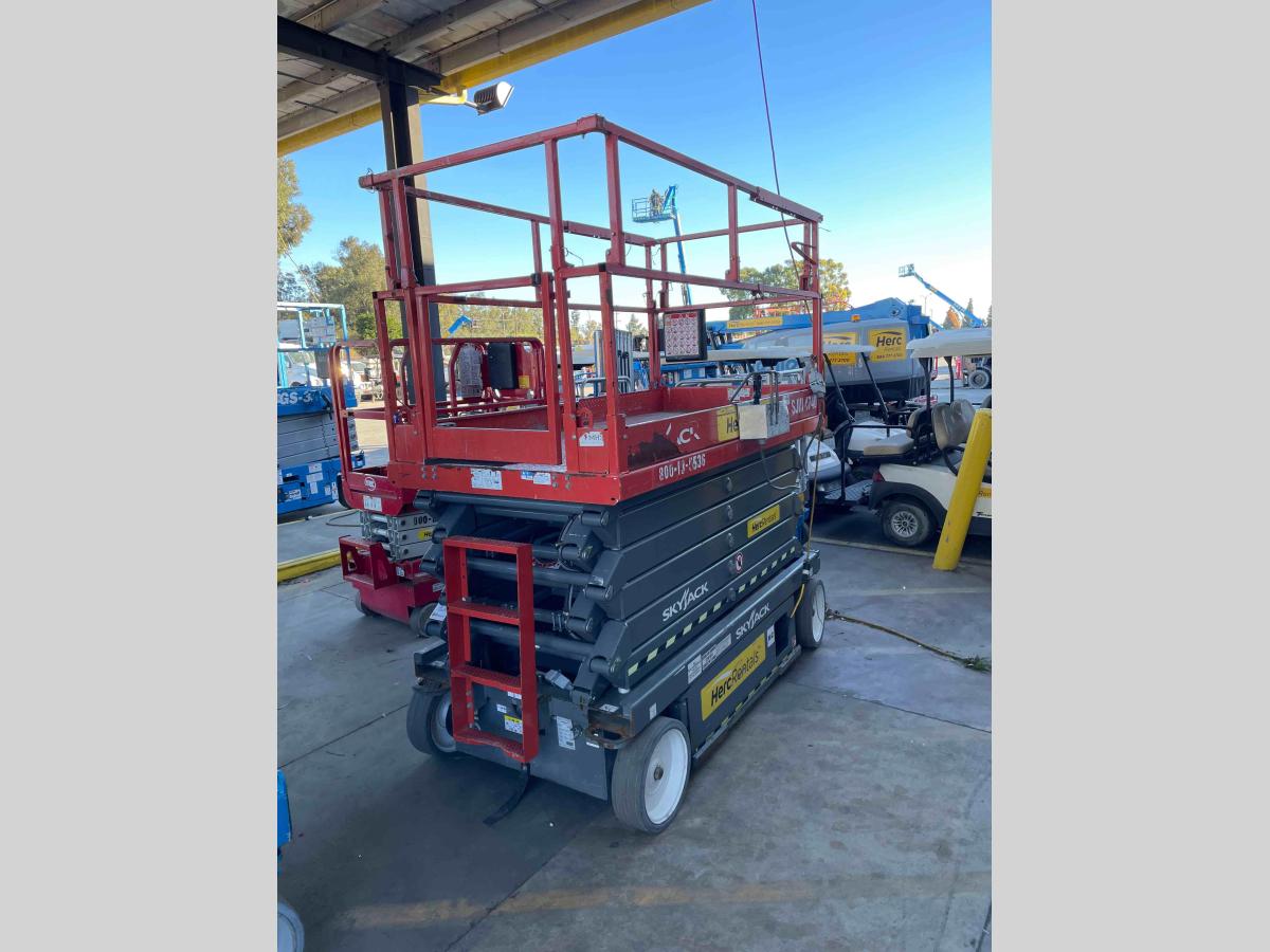 2016 Skyjack SJ4740