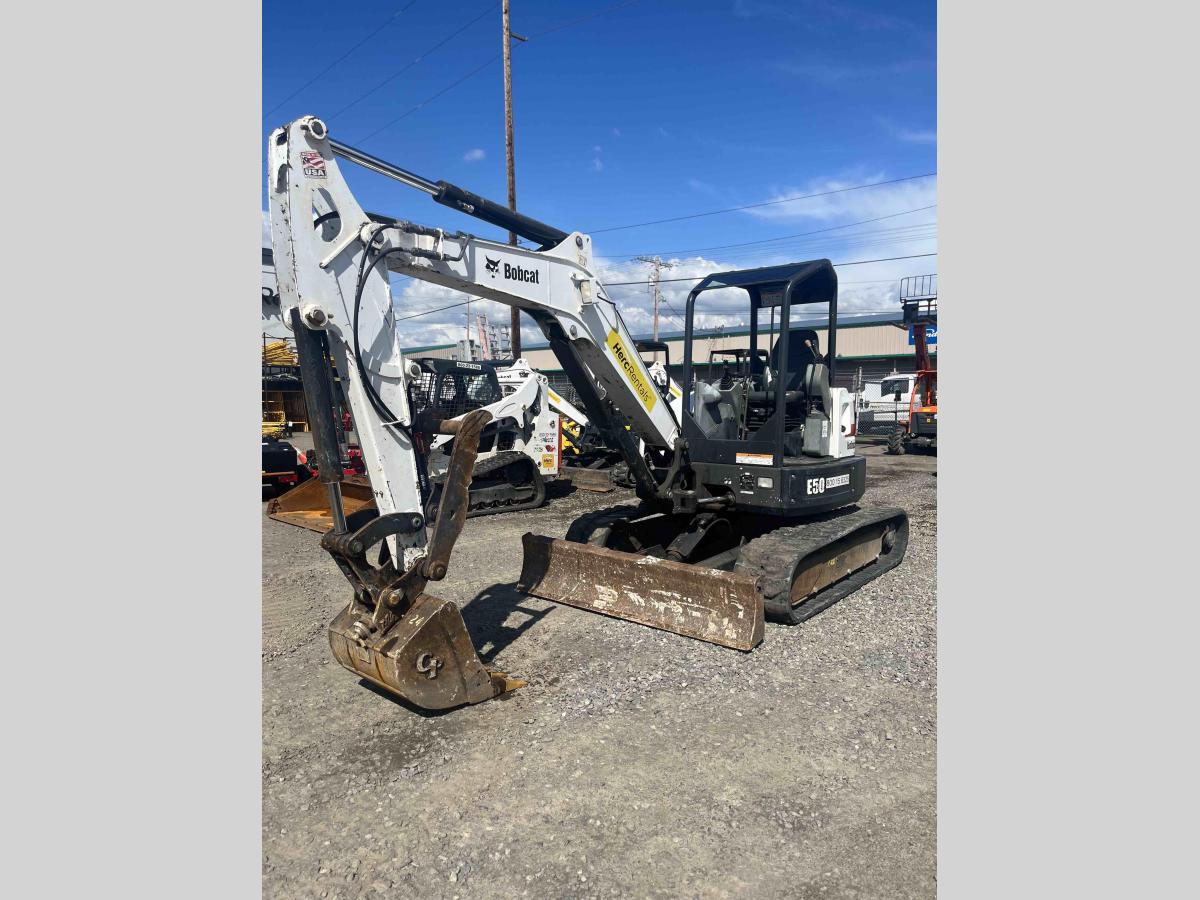 2017 Bobcat E50