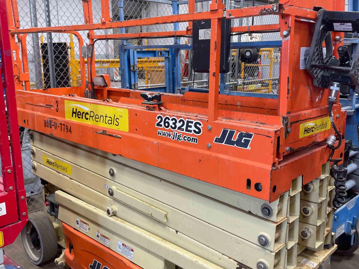 2016 JLG 2632ES