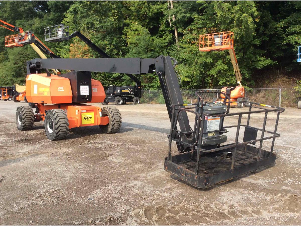2012 JLG 800AJ