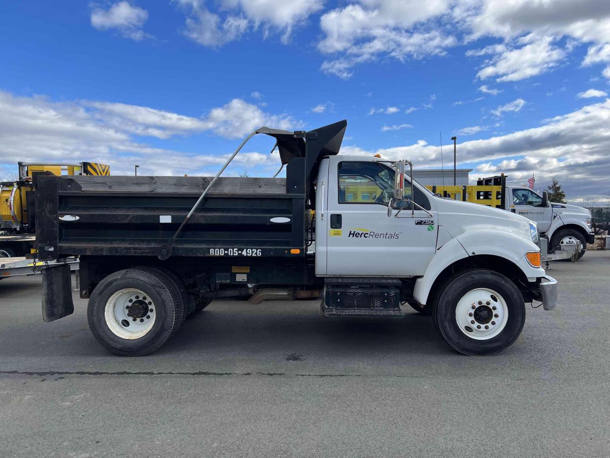 2015 Ford F750
