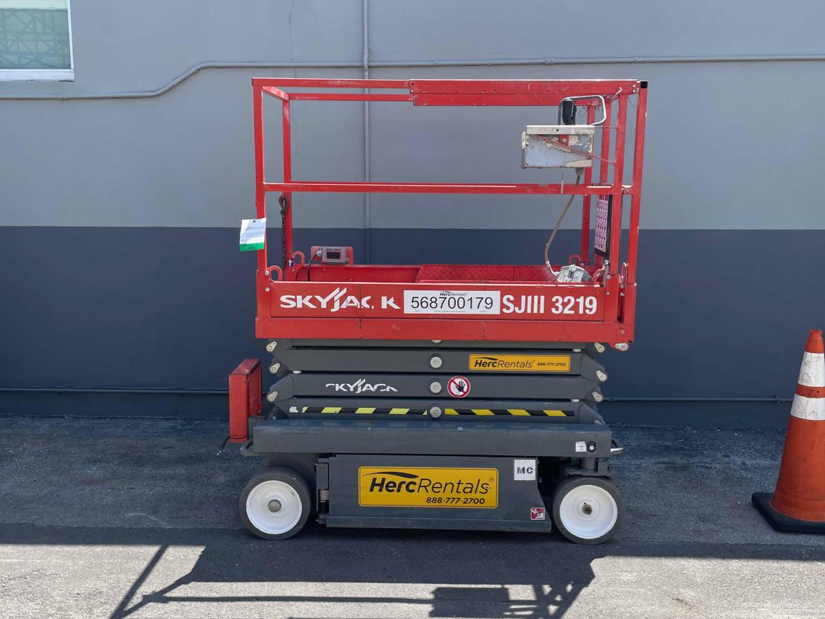 2017 Skyjack SJ3219