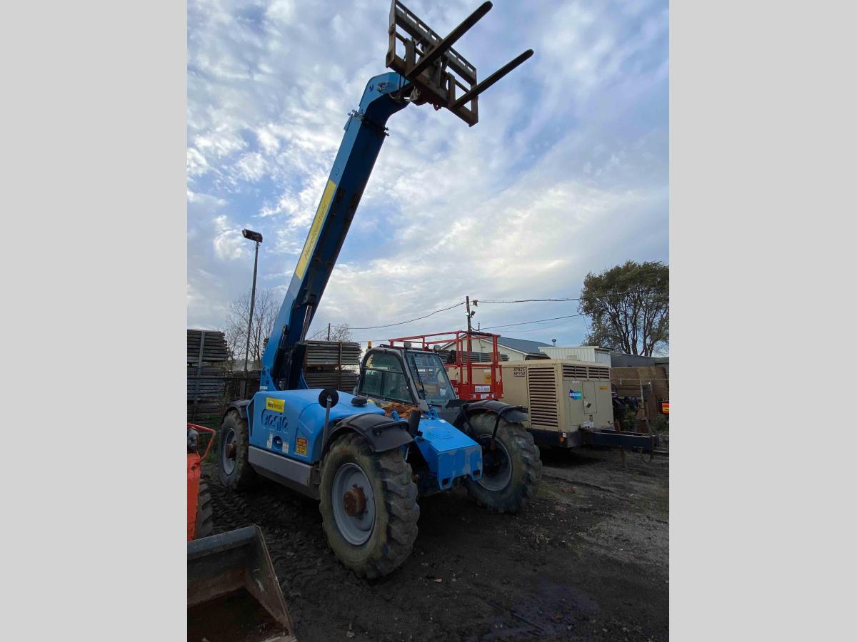 2014 Genie GTH 844