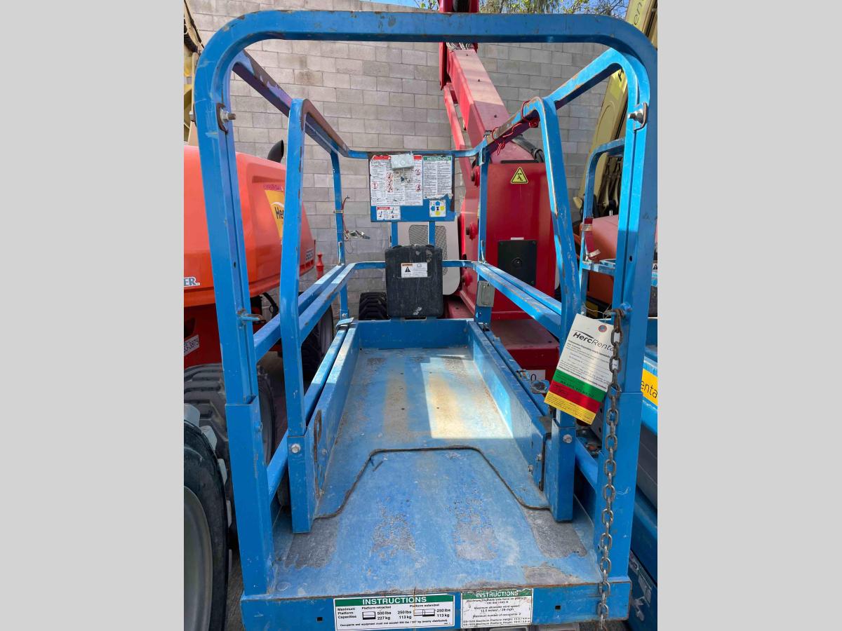 2018 Genie GS-1930