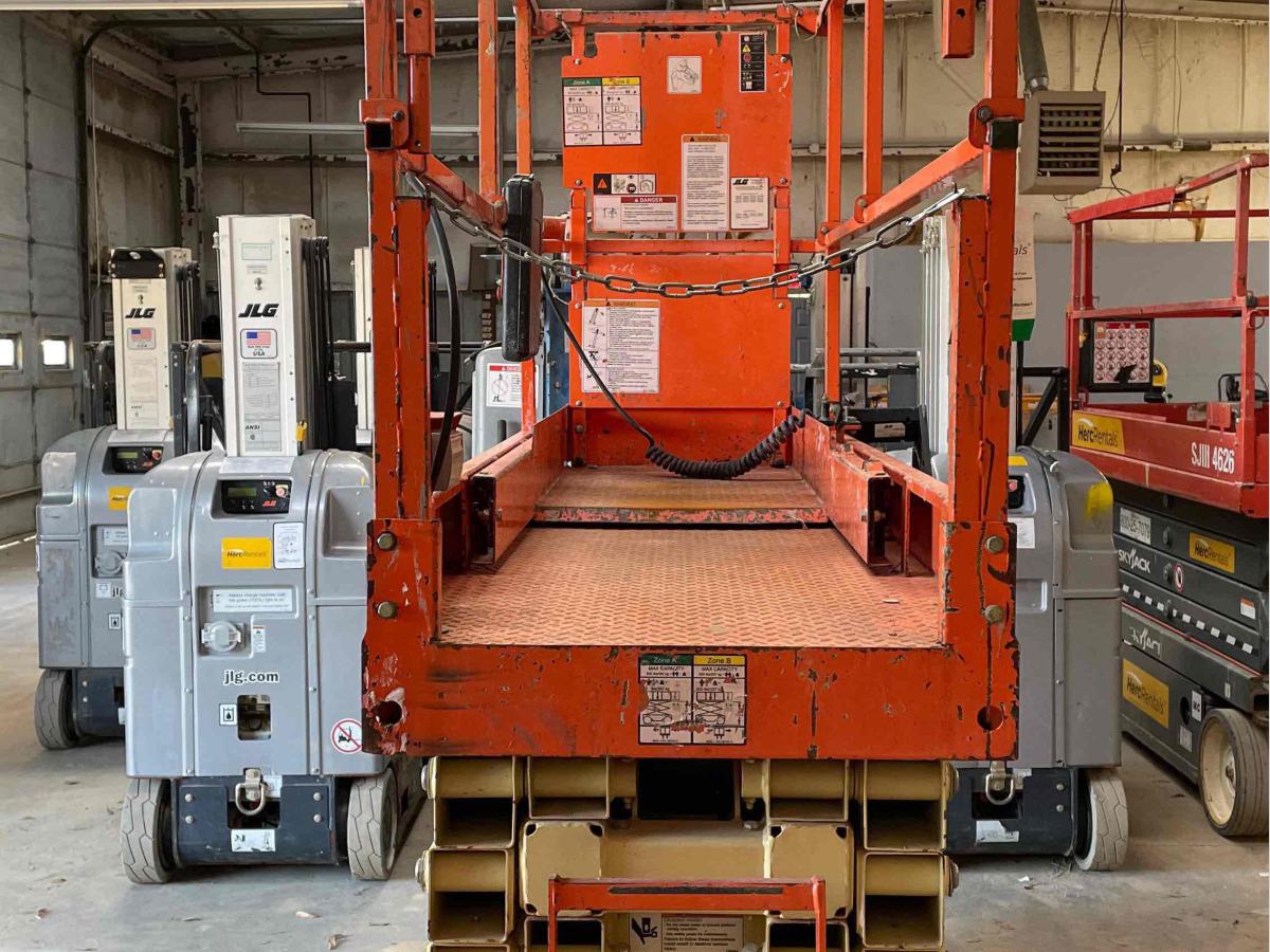 2016 JLG 2632ES