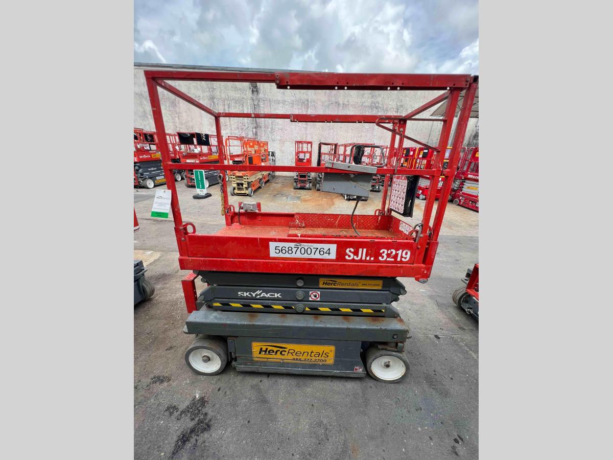 2017 Skyjack SJ3219