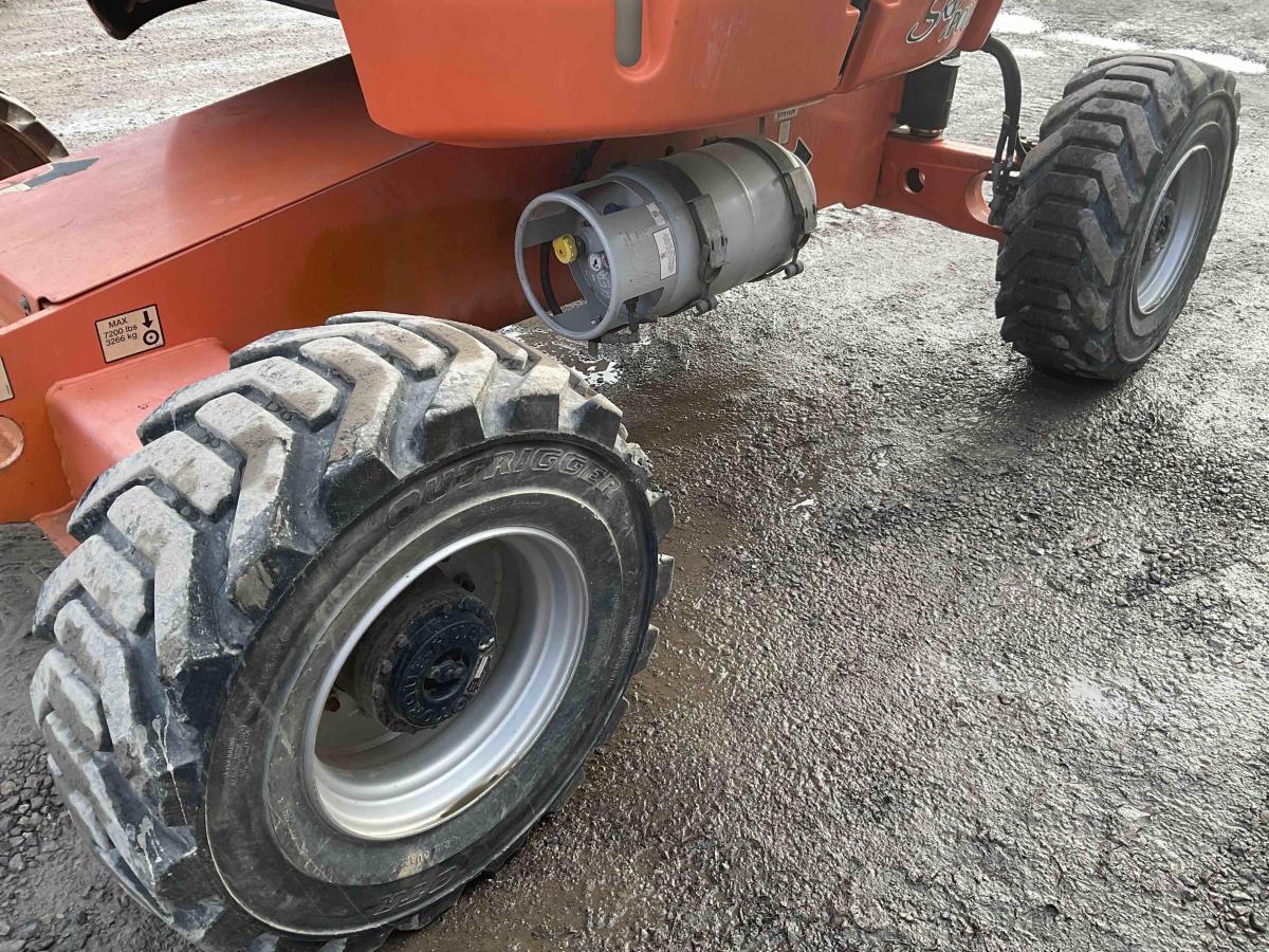 2015 JLG 450AJ
