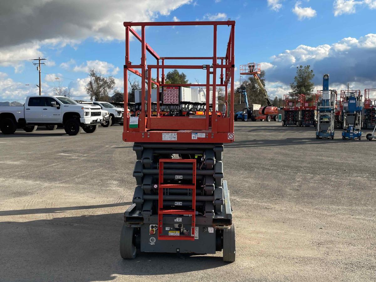 2017 Skyjack SJ4740