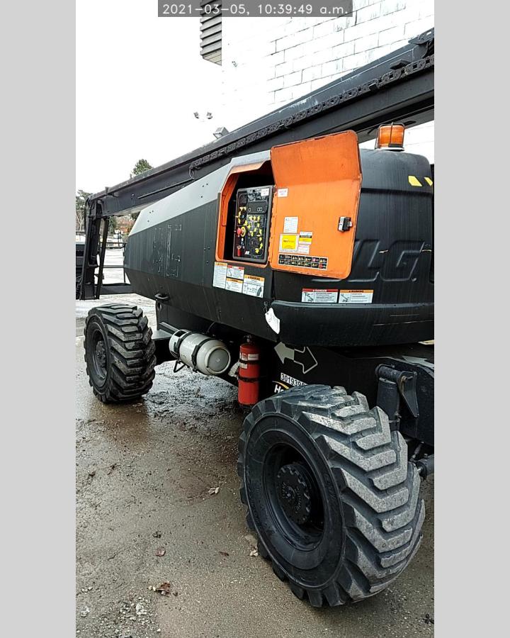 2013 JLG 800AJ-4