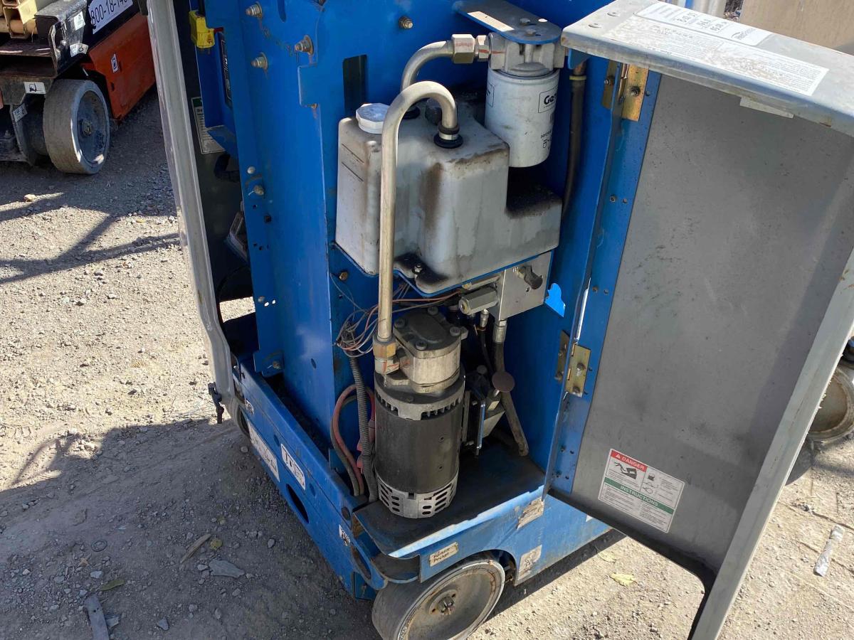 2018 Genie GR-12
