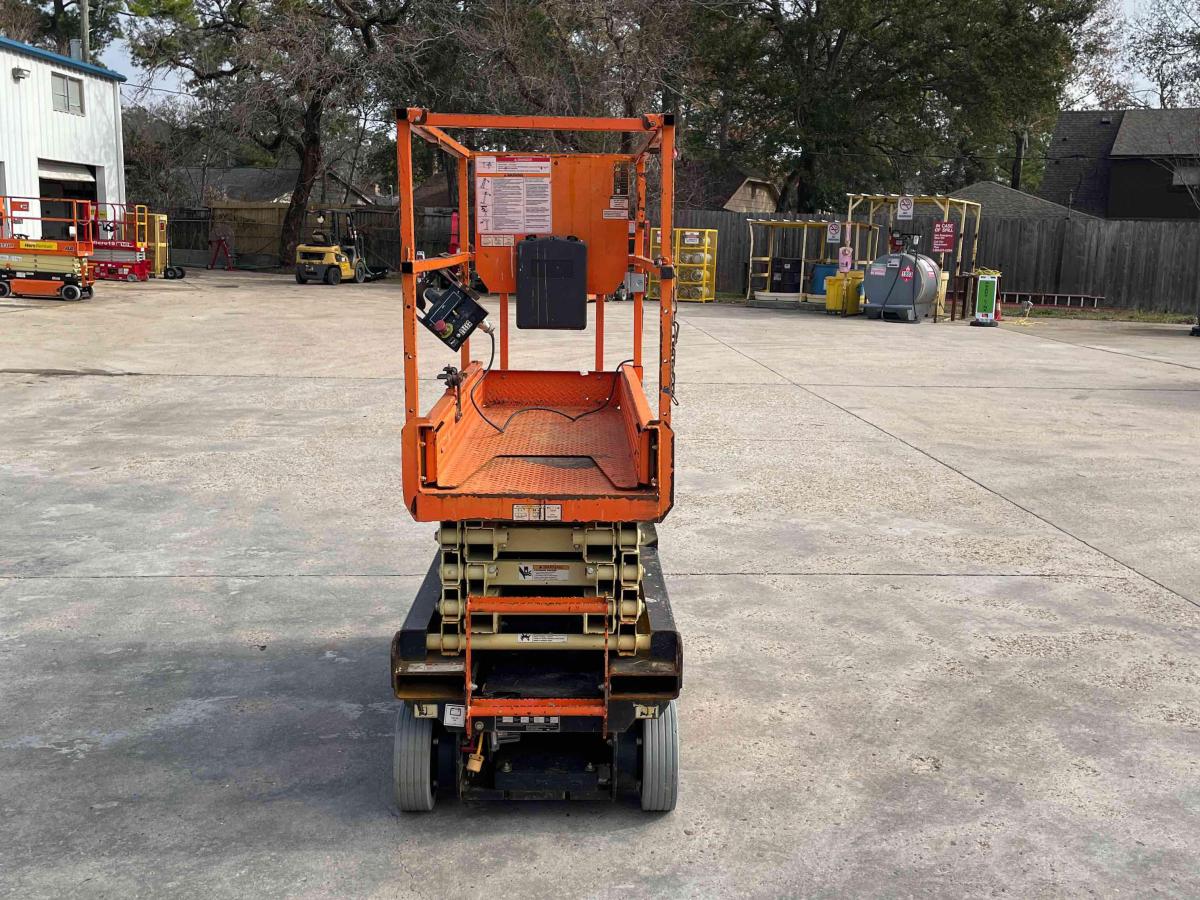 2018 JLG 1932R