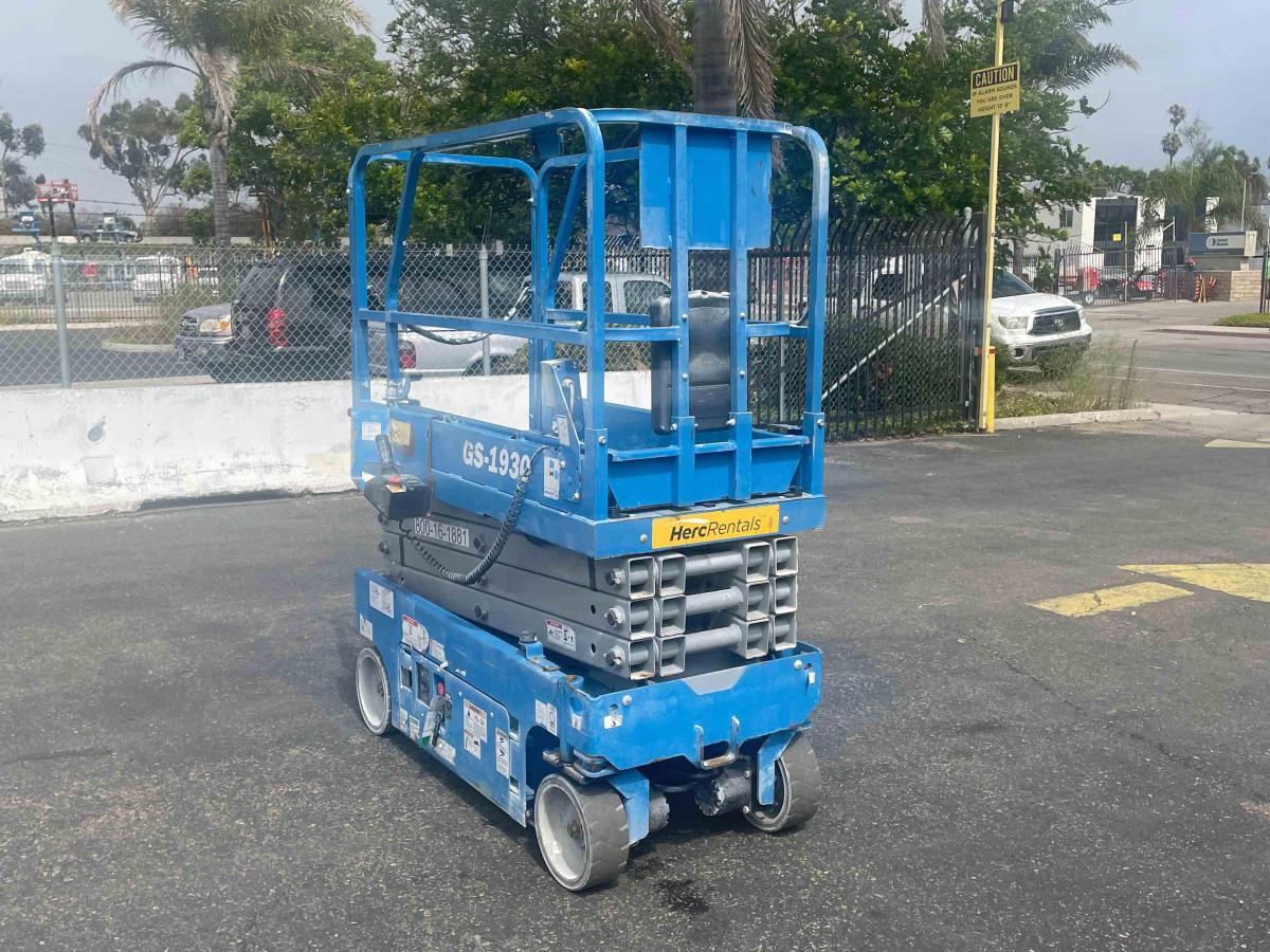 2017 Genie GS-1930