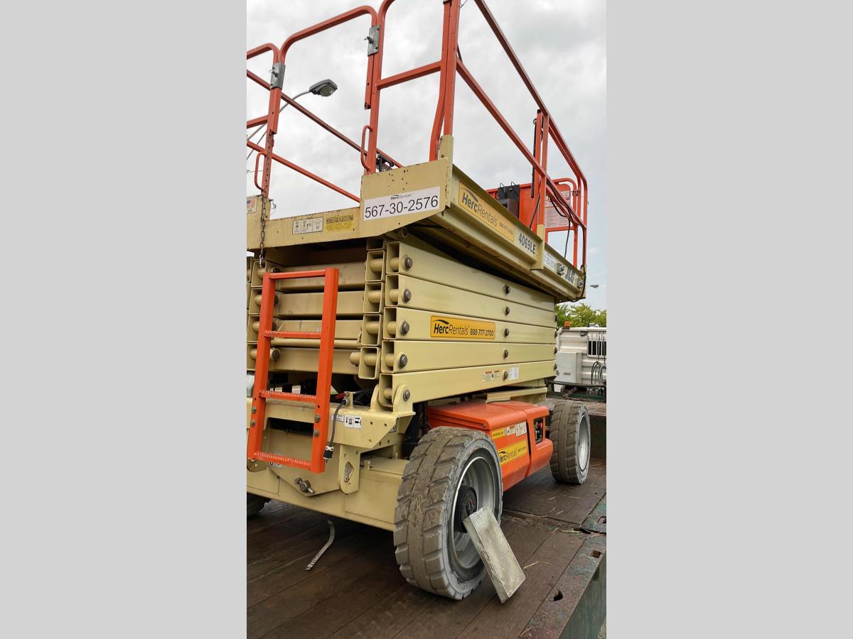 2013 JLG 4069LE