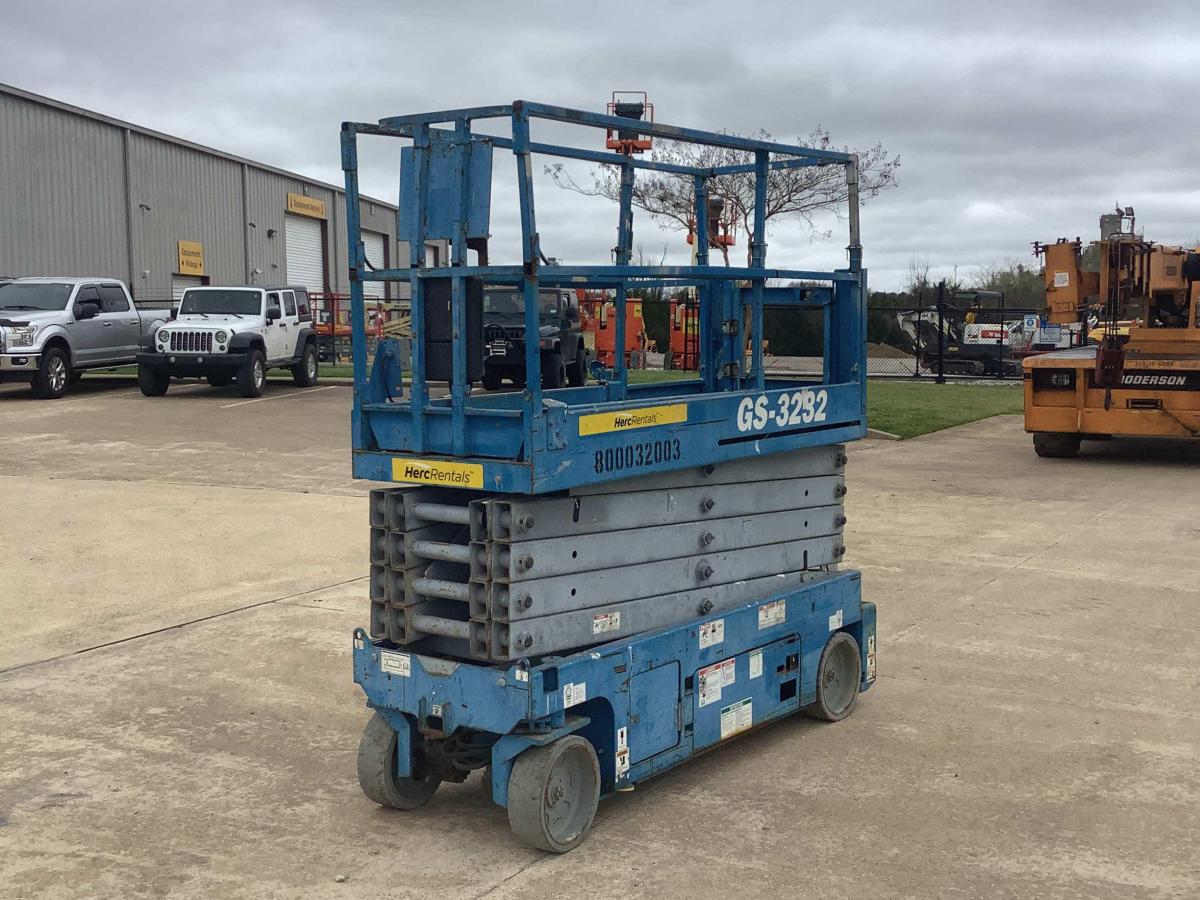 2014 Genie GS-3232