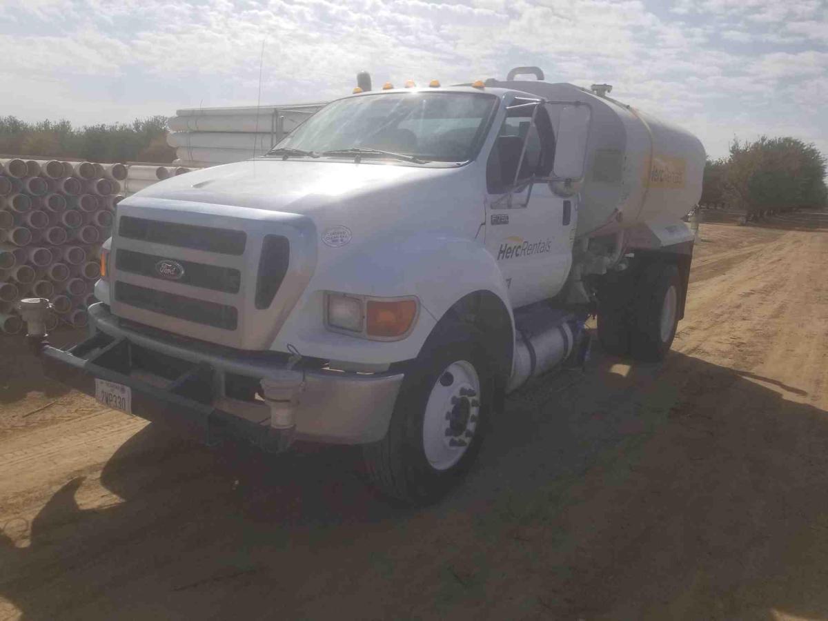 2015 Ford F750-3