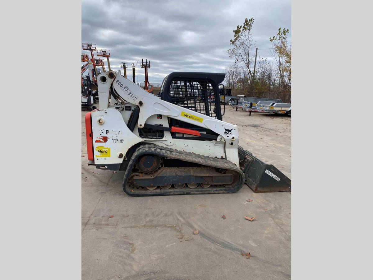 2017 Bobcat T740