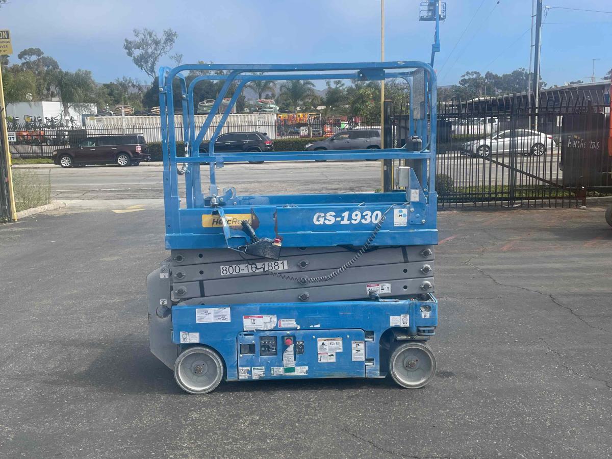 2017 Genie GS-1930