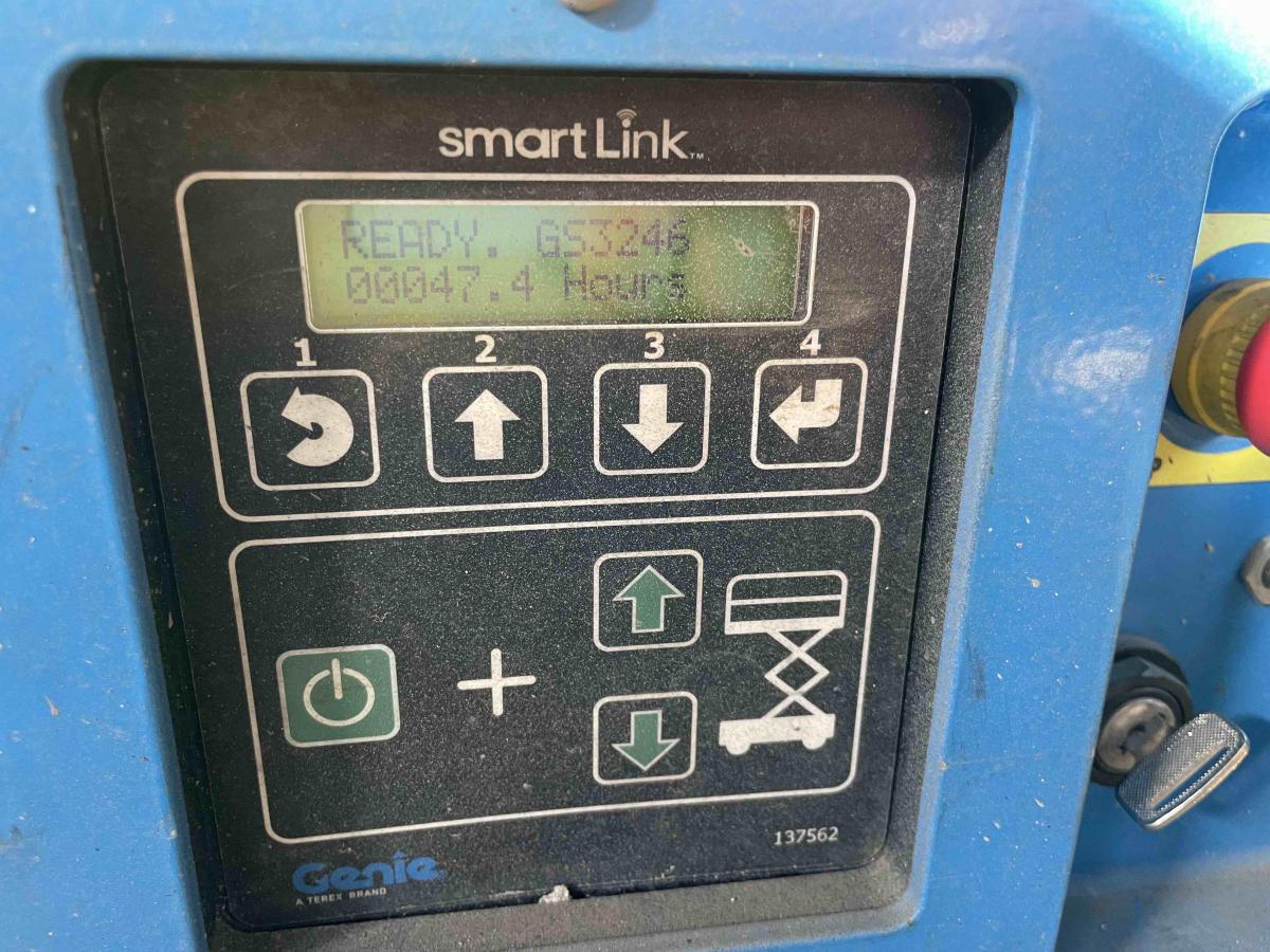 2017 Genie GS-3246-5