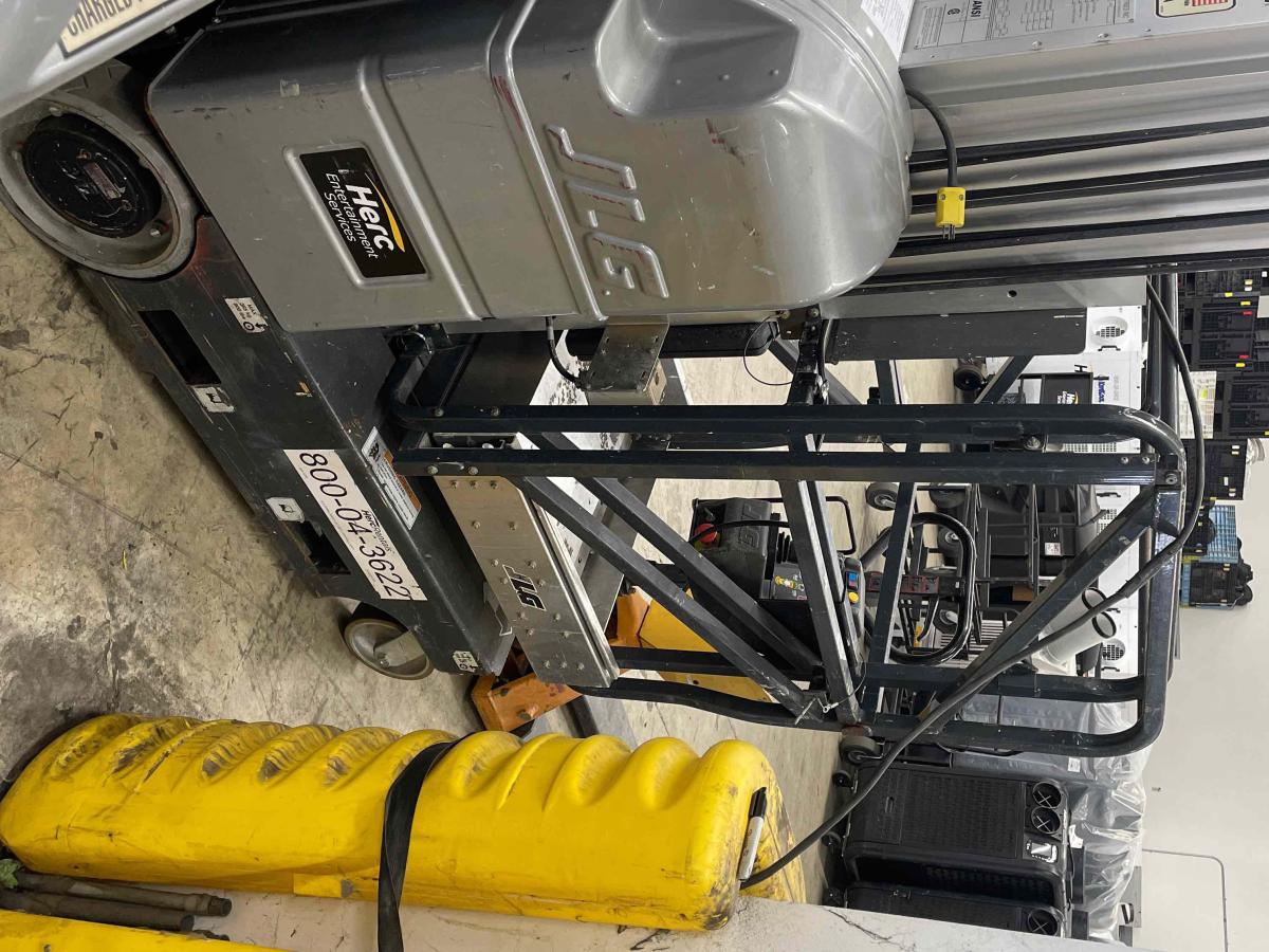 2015 JLG 20MVL