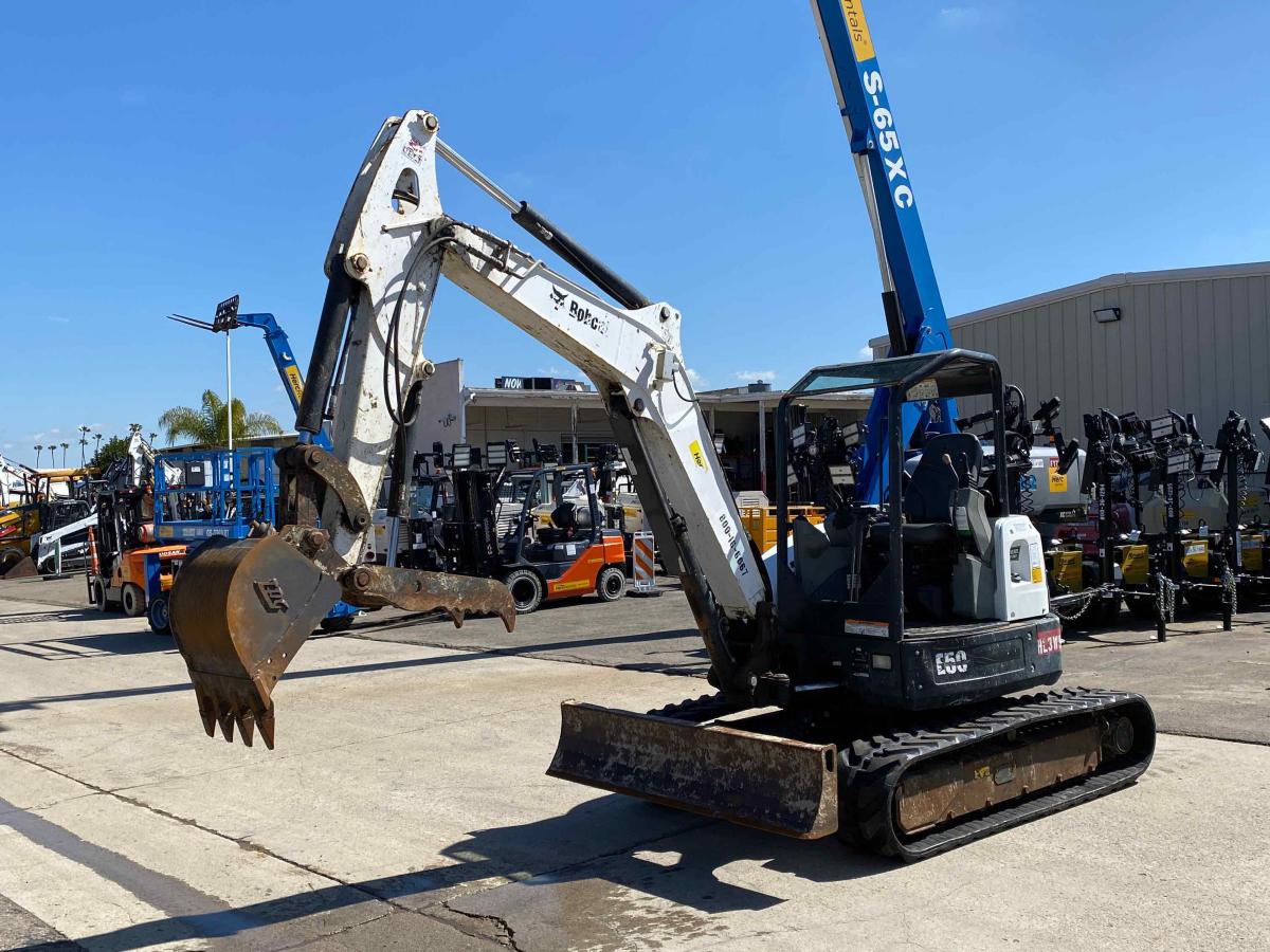 2017 Bobcat E50