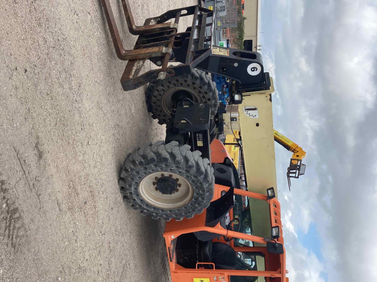 2013 JLG G6-42A