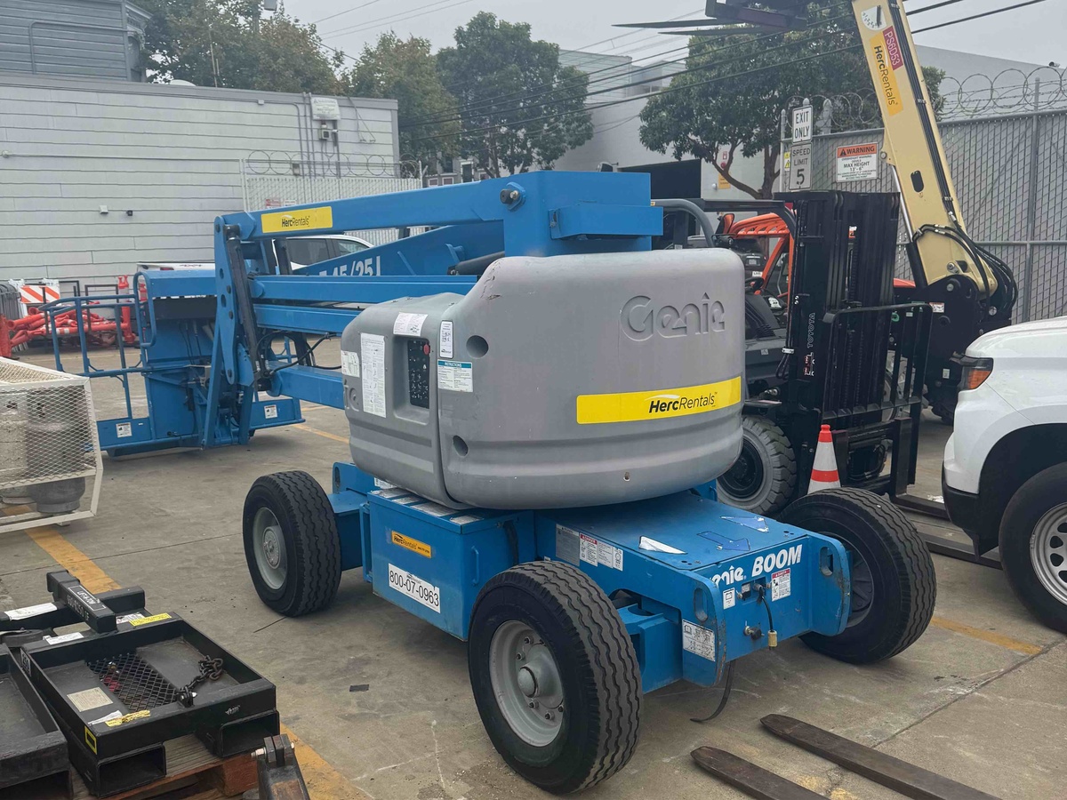 2015 Genie Z-45/25J-2