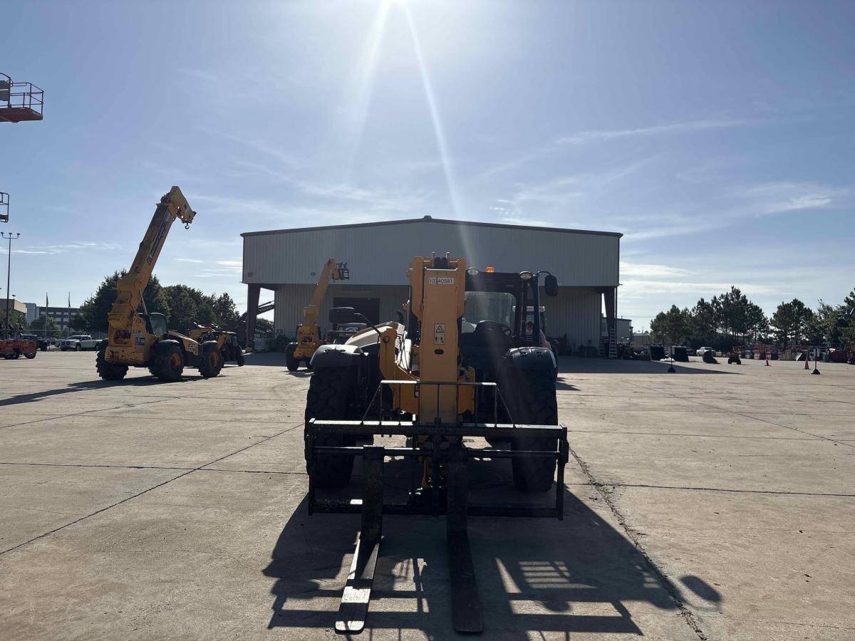 2021 JCB 507-42-10