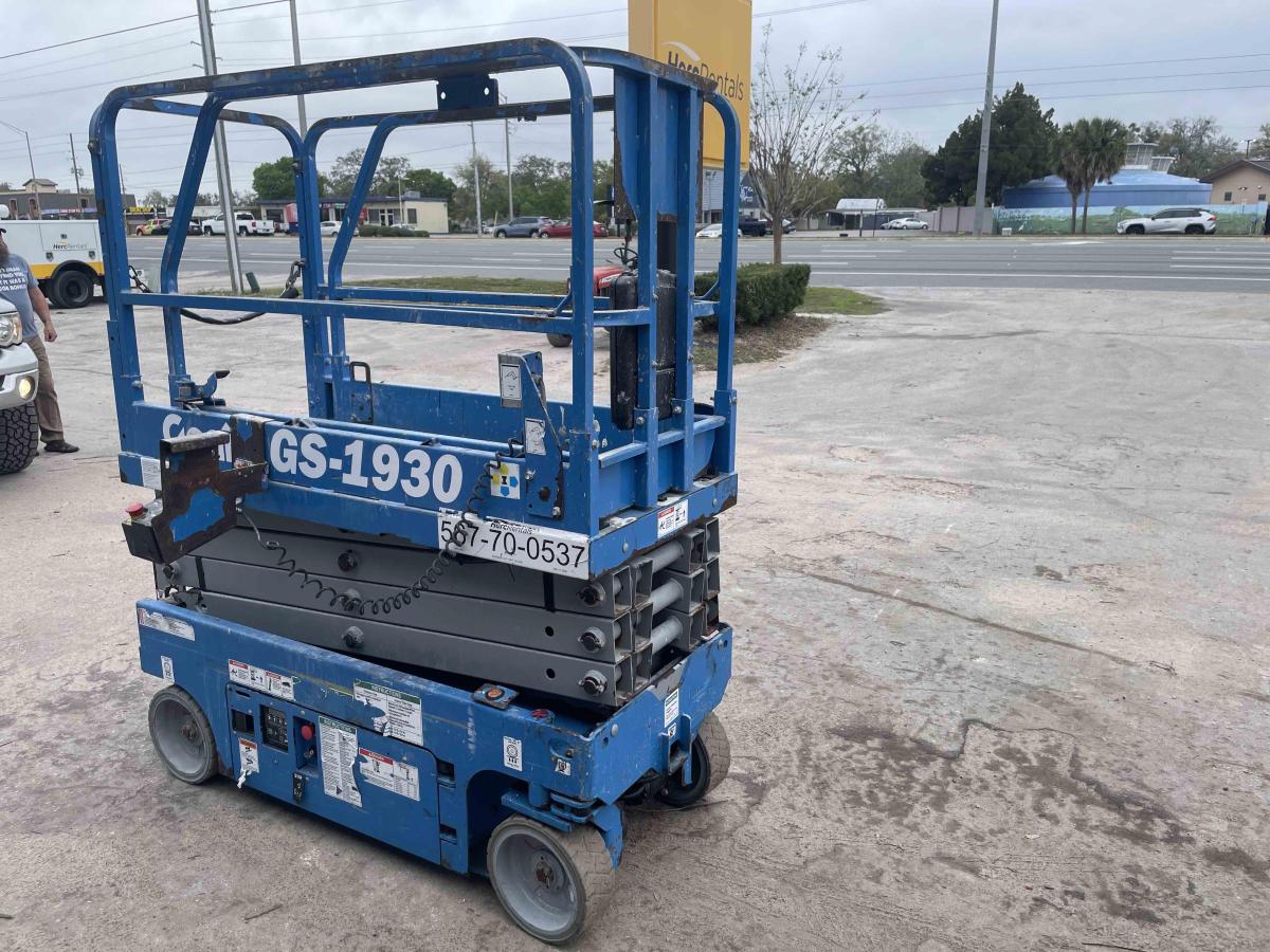 2018 Genie GS-1930