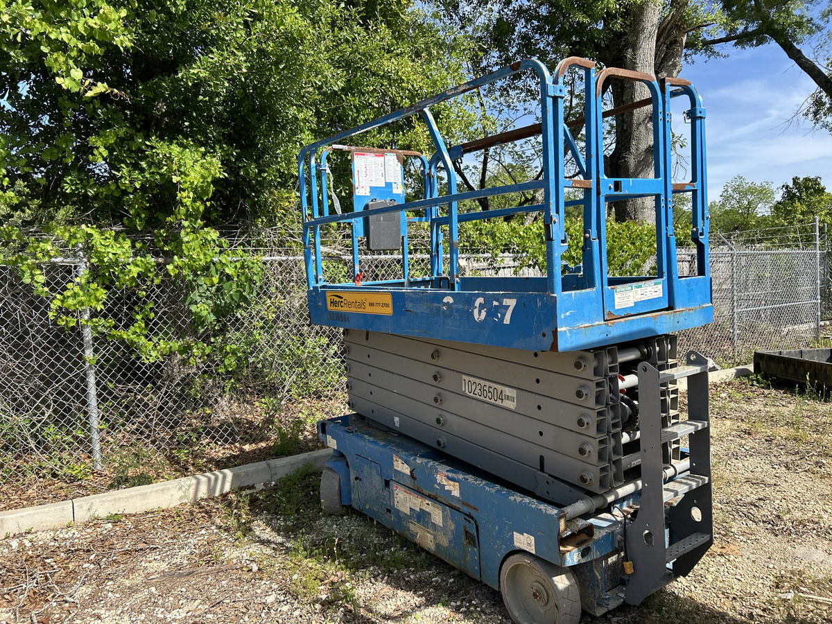 2018 Genie GS-4047-2