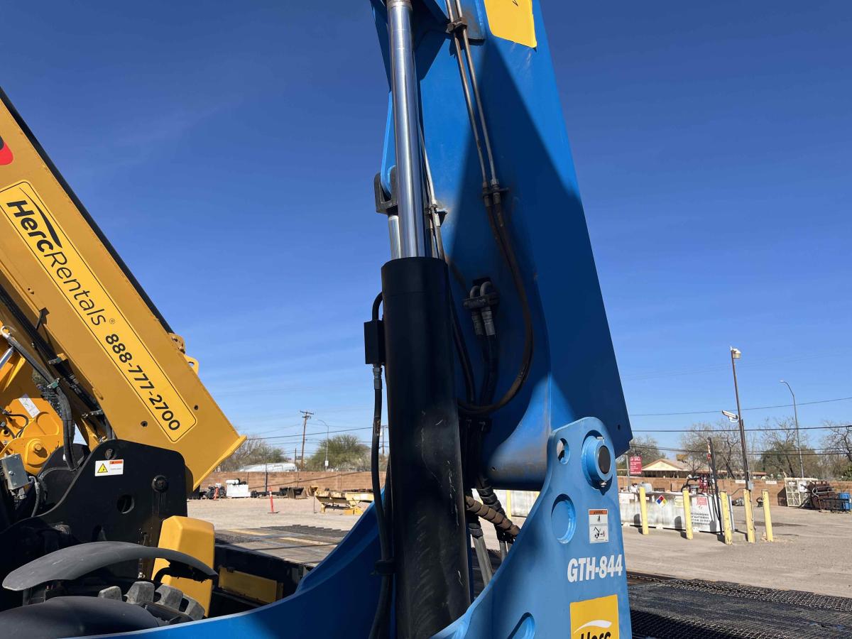 2018 Genie GTH 844