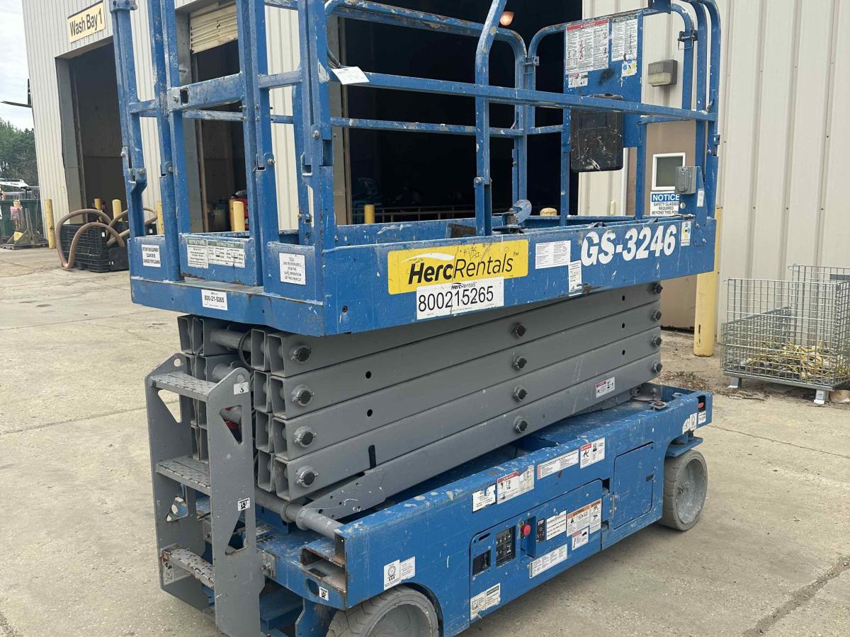 2018 Genie GS-3246-7