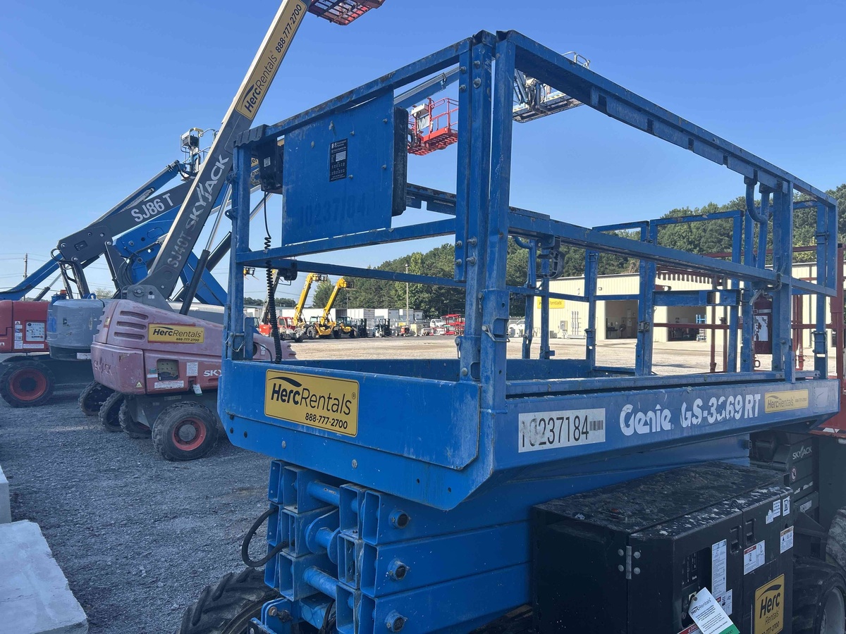 2018 Genie GS-3369 RT-10